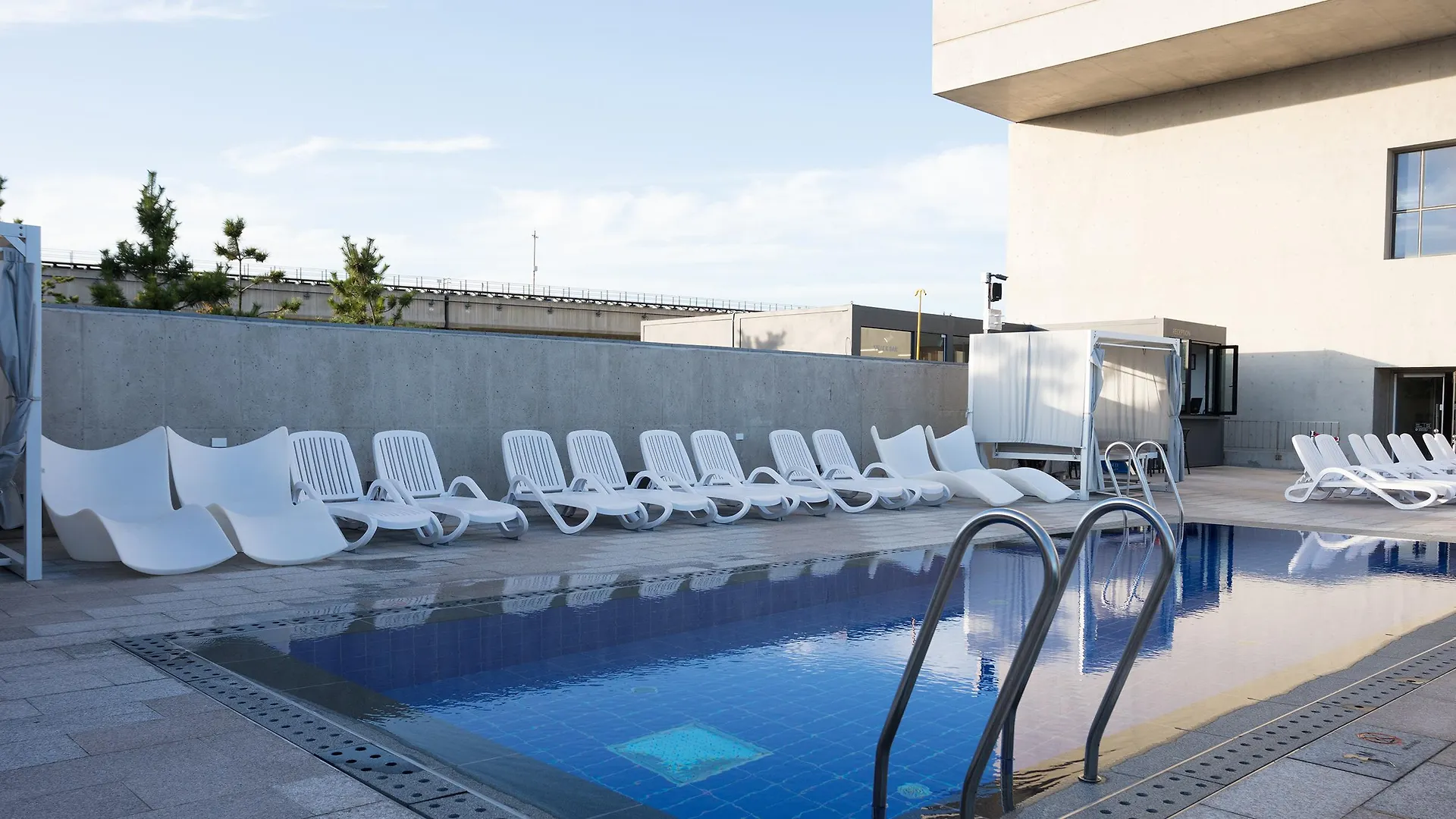 Nest Hotel Incheon 5*,  Zuid-Korea