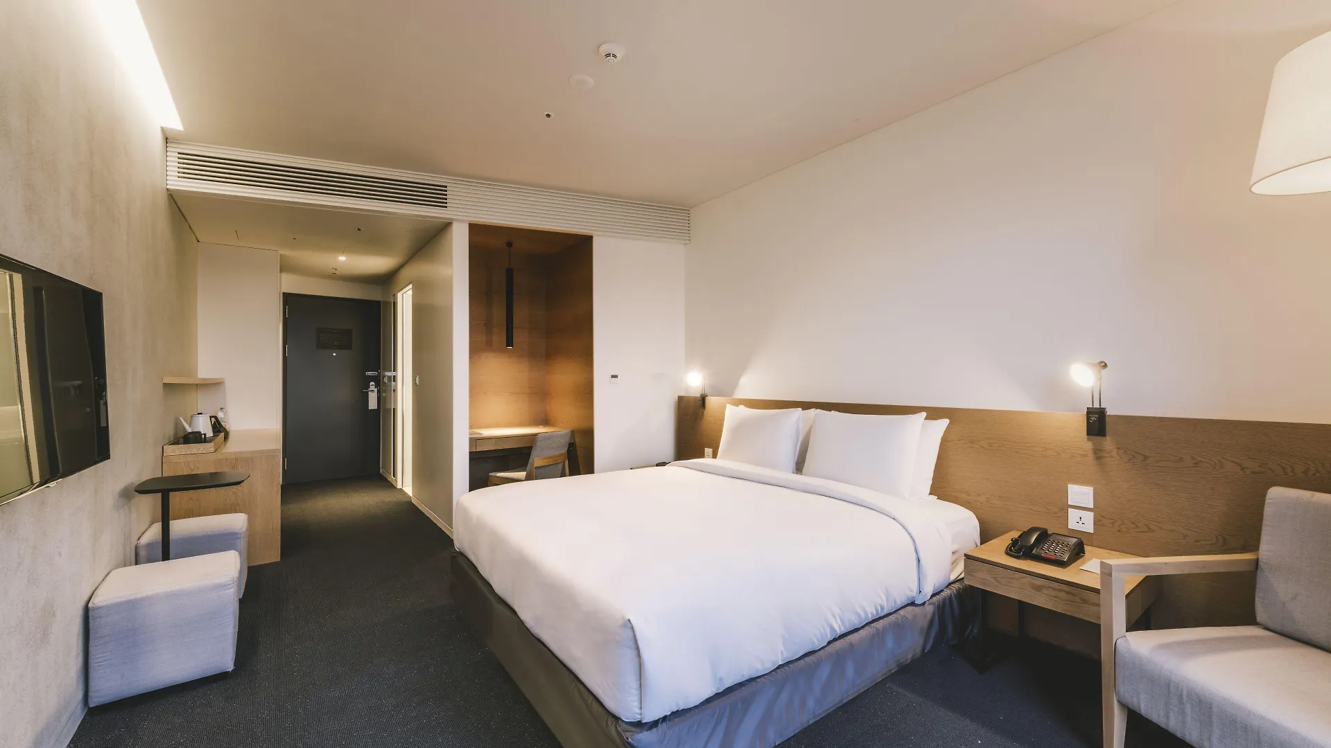 Nest Hotel Incheon 5*,